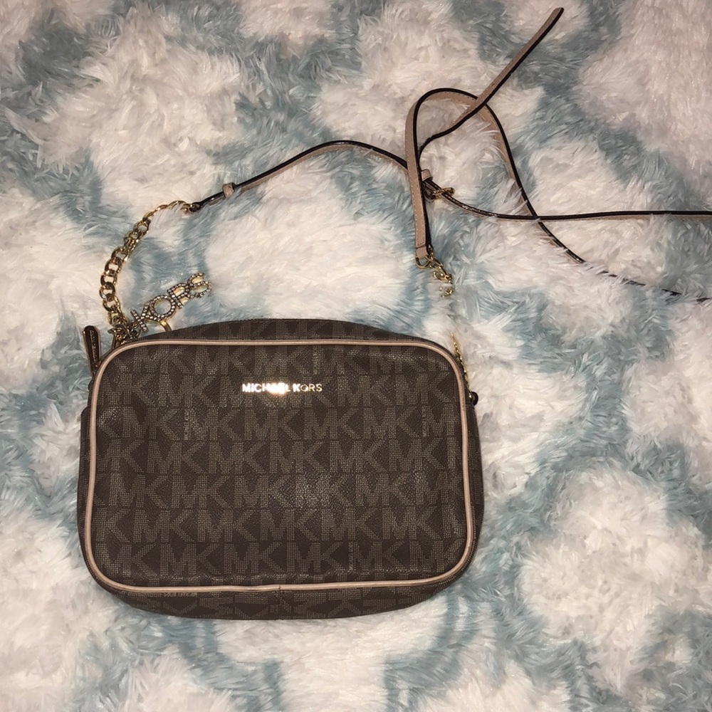 Michael Kors cross body purse